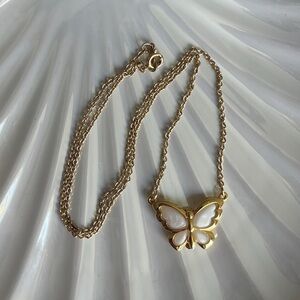 Vintage Avon Pearl Butterfly Charm Pendant Necklace in Gold
